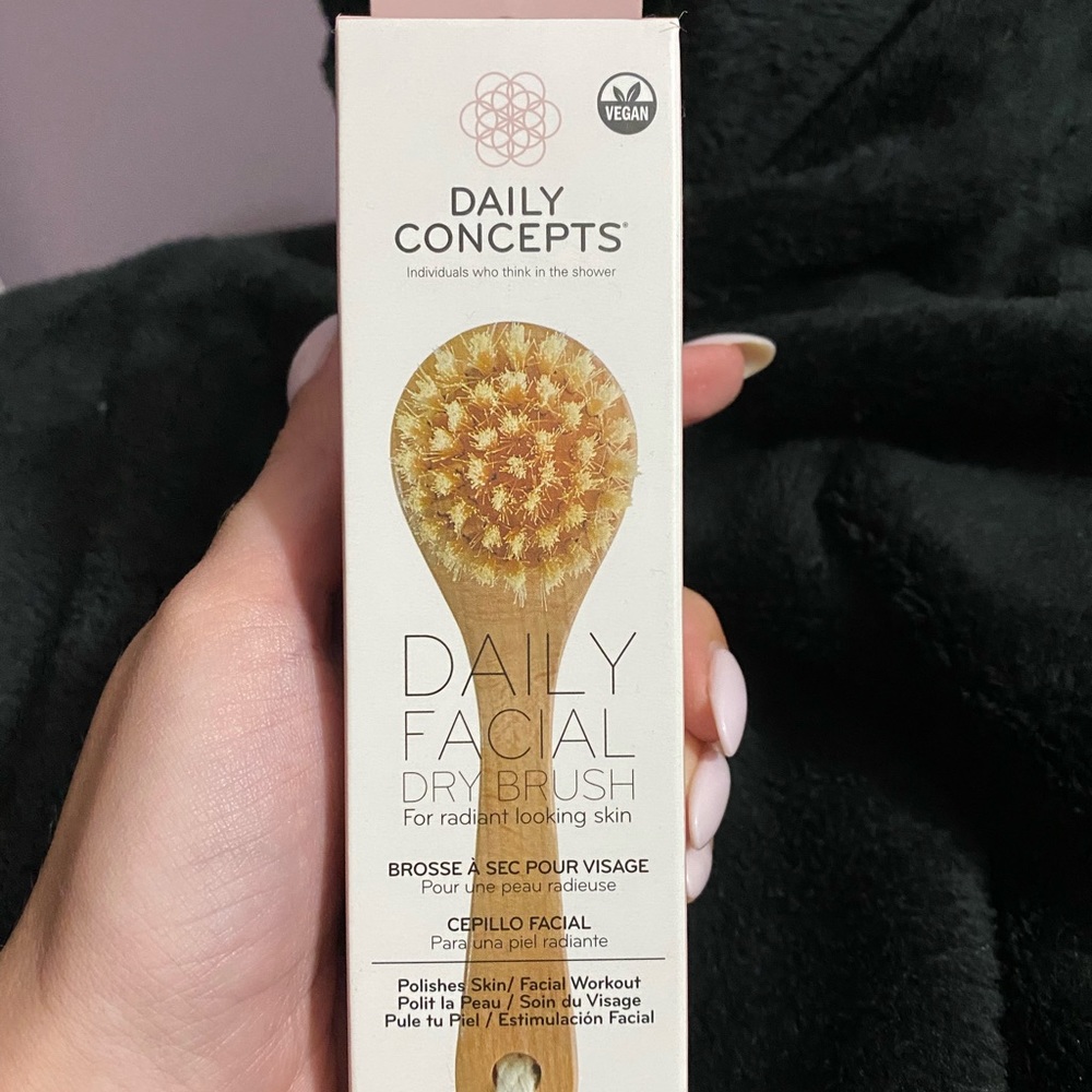 Dry brush